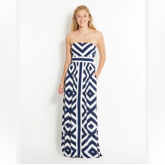Vineyard Vines Dresses & Skirts - Vineyard Vines Diamond print Maxi dress.
